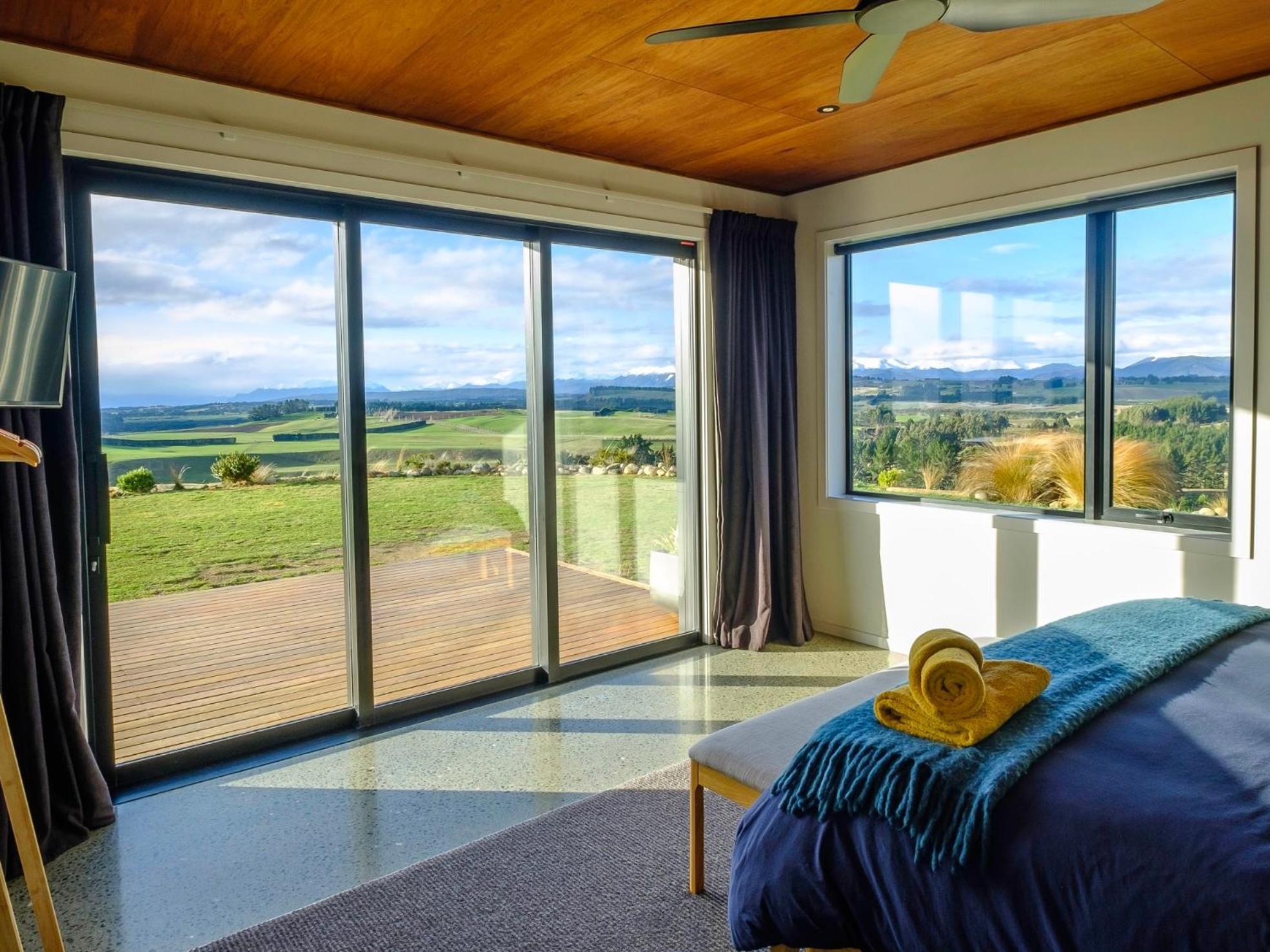 Holiday home Fiordland Eco-retreat -- Panoramic Views -- Hot Tub Te Anau