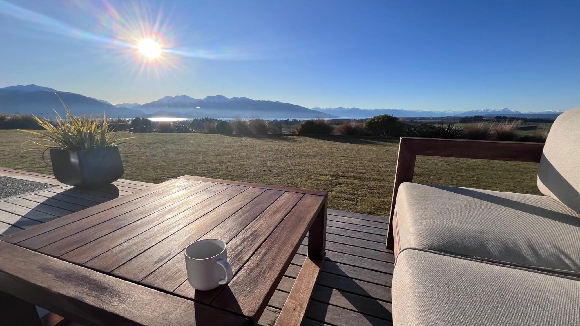 Fiordland Eco-retreat -- Panoramic Views -- Hot Tub